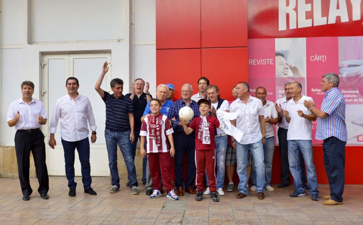 GALERIE FOTO Gloriile rapidiste păstrează viu spiritul giuleştenilor » Reîntîlnire de gală la "Linia 14" 