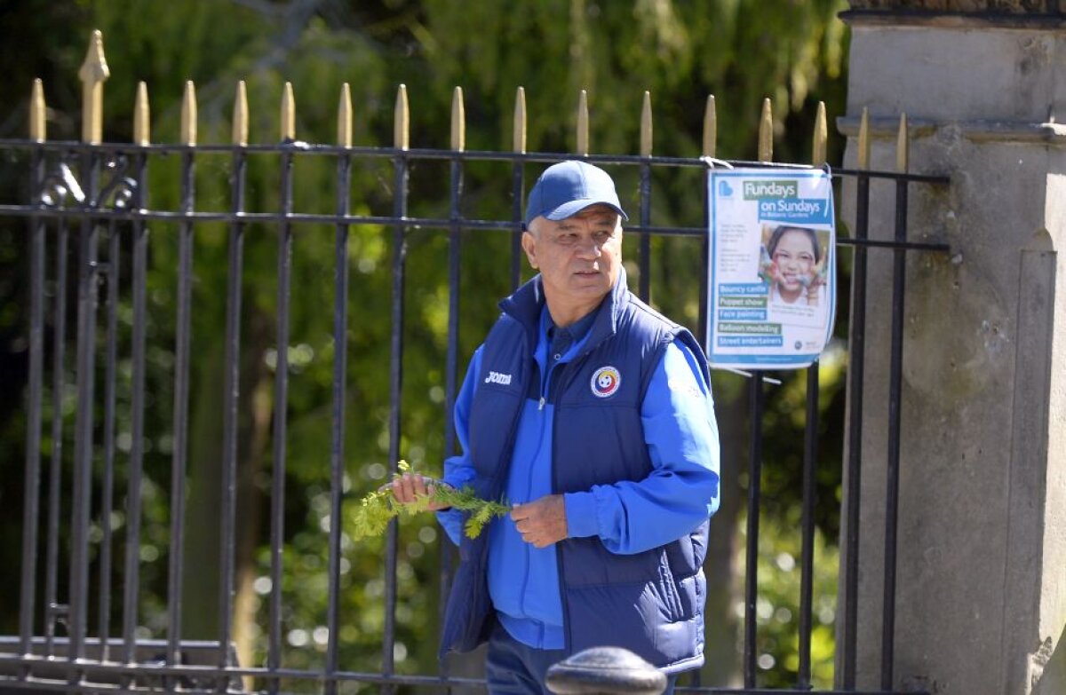 GALERIE FOTO Naționala României s-a relaxat într-un parc din Belfast » EXCLUSIV Fanii români au sărit la gîtul FRF: "Au dat biletele cum au vrut ei"