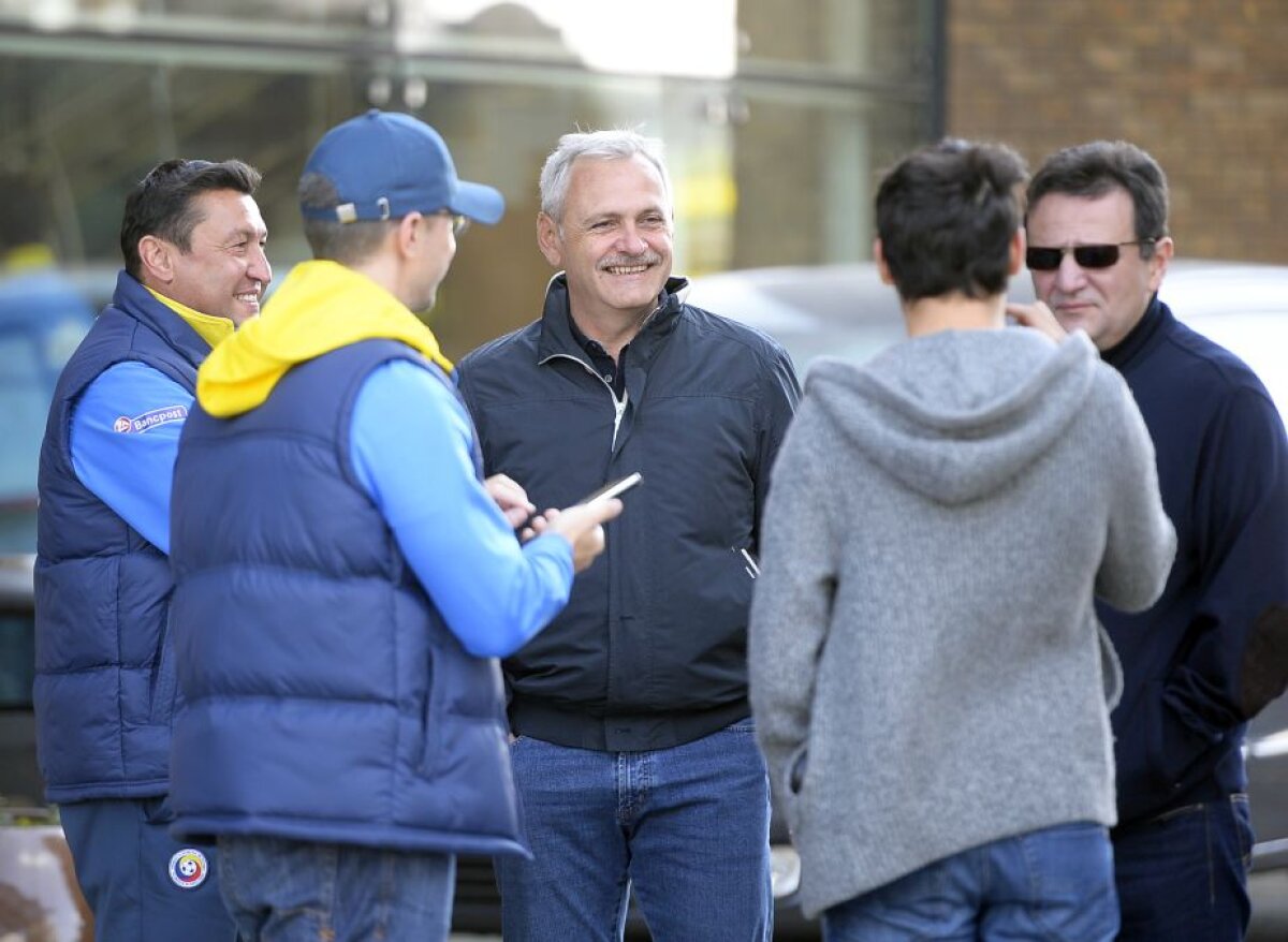 GALERIE FOTO Naționala României s-a relaxat într-un parc din Belfast » EXCLUSIV Fanii români au sărit la gîtul FRF: "Au dat biletele cum au vrut ei"