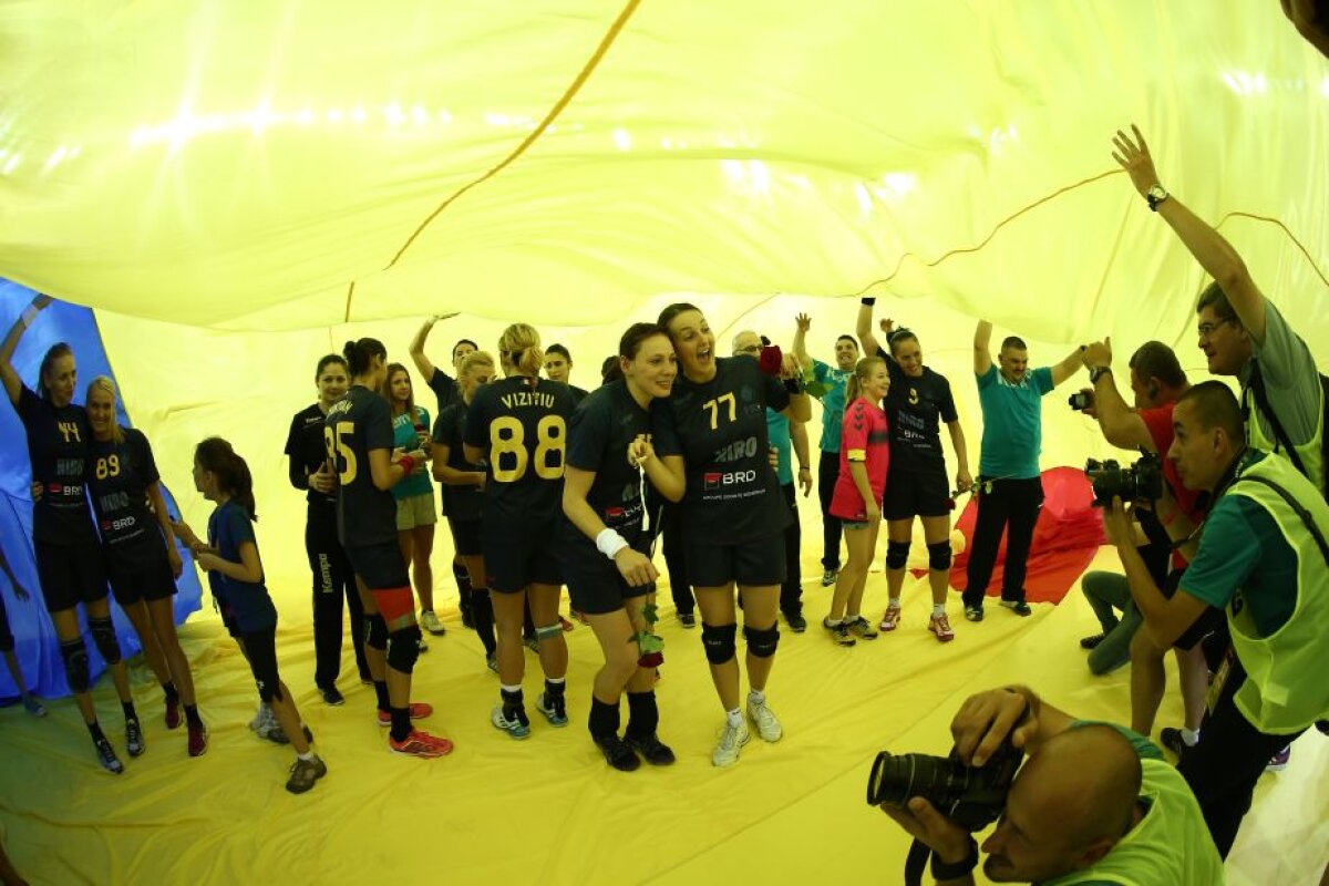 FOTO Calificare cu apa la gît » România s-a calificat la Mondial, dar a tremurat serios la returul cu Serbia