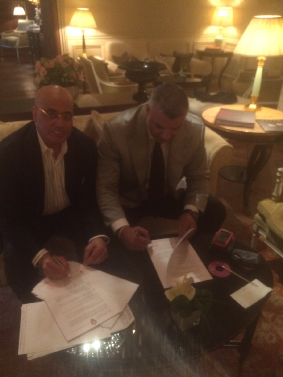 EXCLUSIV Contract bombă semnat de Olăroiu! Suma fabuloasă pe care o va încasa 