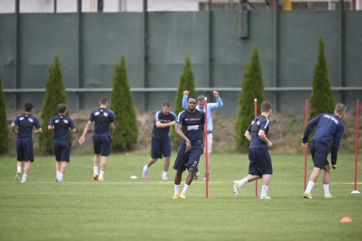 FOTO Continuă antrenamentele tari ale steliștilor la Brașov » Rădoi, în ședință cu Mache