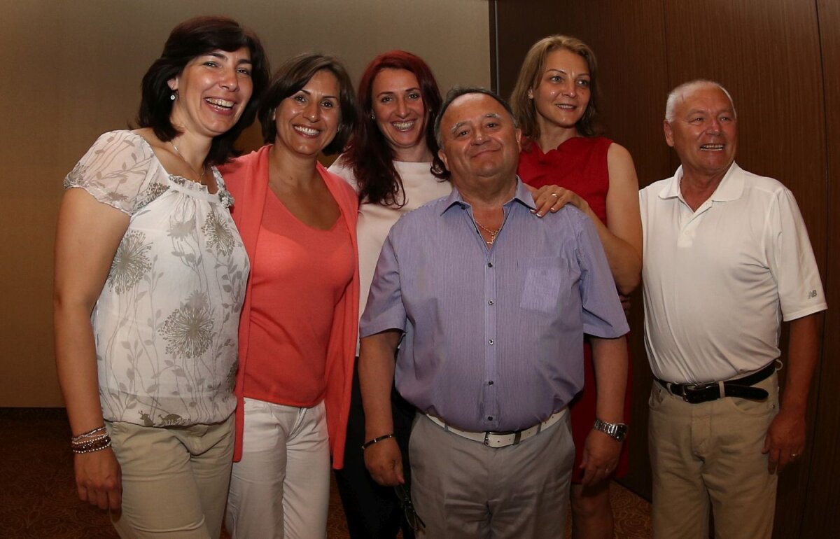 FOTO După 20 de ani, ca la 20 de ani! » Revederea campioanelor mondiale de tineret din 1995