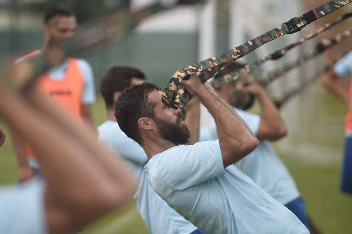 GALERIE FOTO Dan Petrescu, achizițiile și TRX-ul de camuflaj » Imagini inedite de la antrenamentul mureșenilor