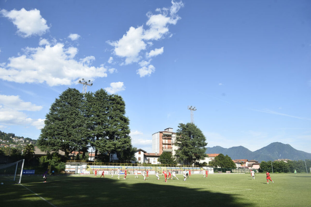 FOTO Victorie la scor pentru puştii "cîinilor" » Dinamo a început cu dreptul cantonamentul din Italia, 10-2 cu Verbania Calcio