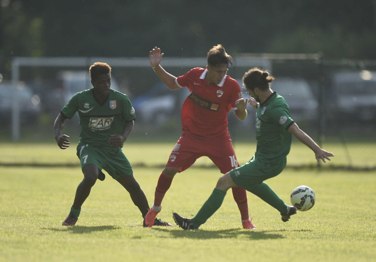 FOTO Dinamo a făcut spectacol în al doilea amical al verii! "Cîinii" s-au impus clar, scor 7-0