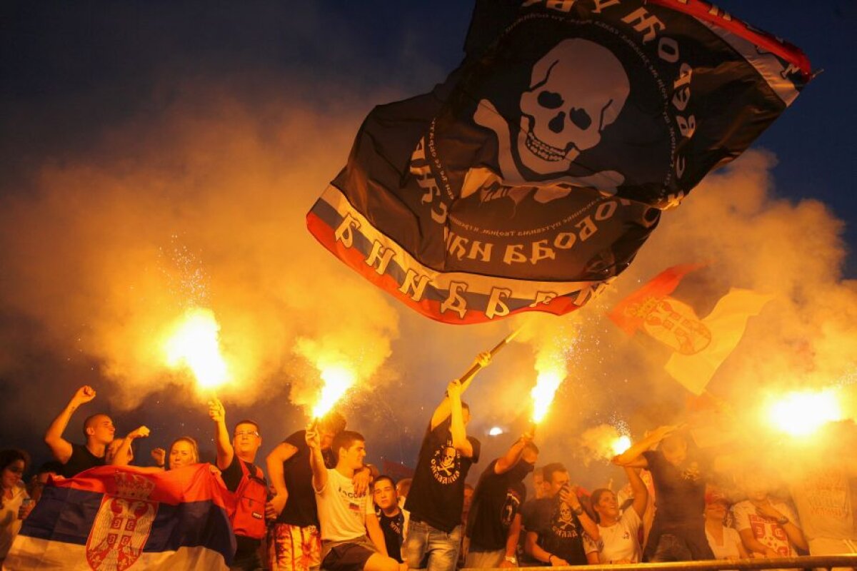 FOTO+VIDEO Nebunie în Serbia » 50.000 de oameni au ieșit în stradă pentru a întîmpina naționala U20 campioană mondială 