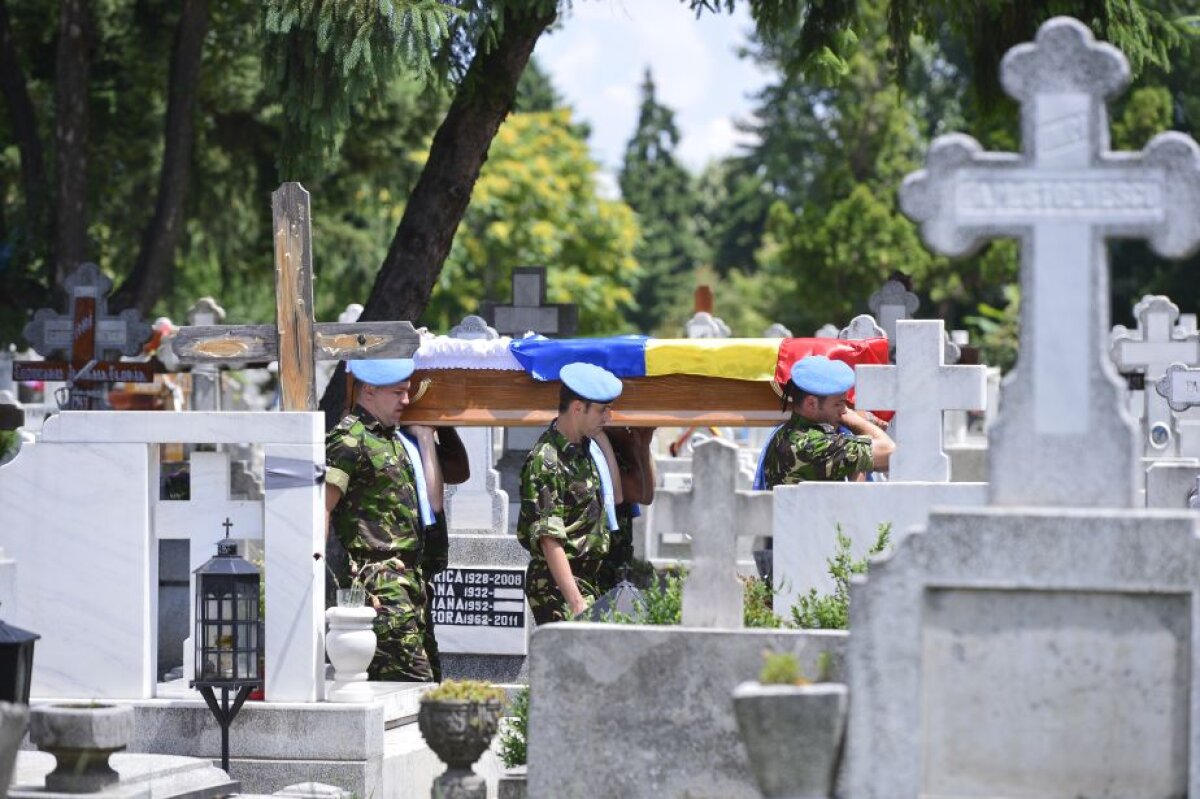 GALERIE FOTO Angelo Niculescu înmormîntat azi cu onoruri militare » Omagiat și de Blatter: "Inventatorul tiki-taka"