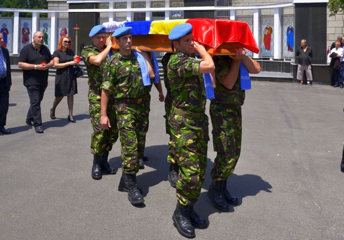 GALERIE FOTO Angelo Niculescu înmormîntat azi cu onoruri militare » Omagiat și de Blatter: "Inventatorul tiki-taka"