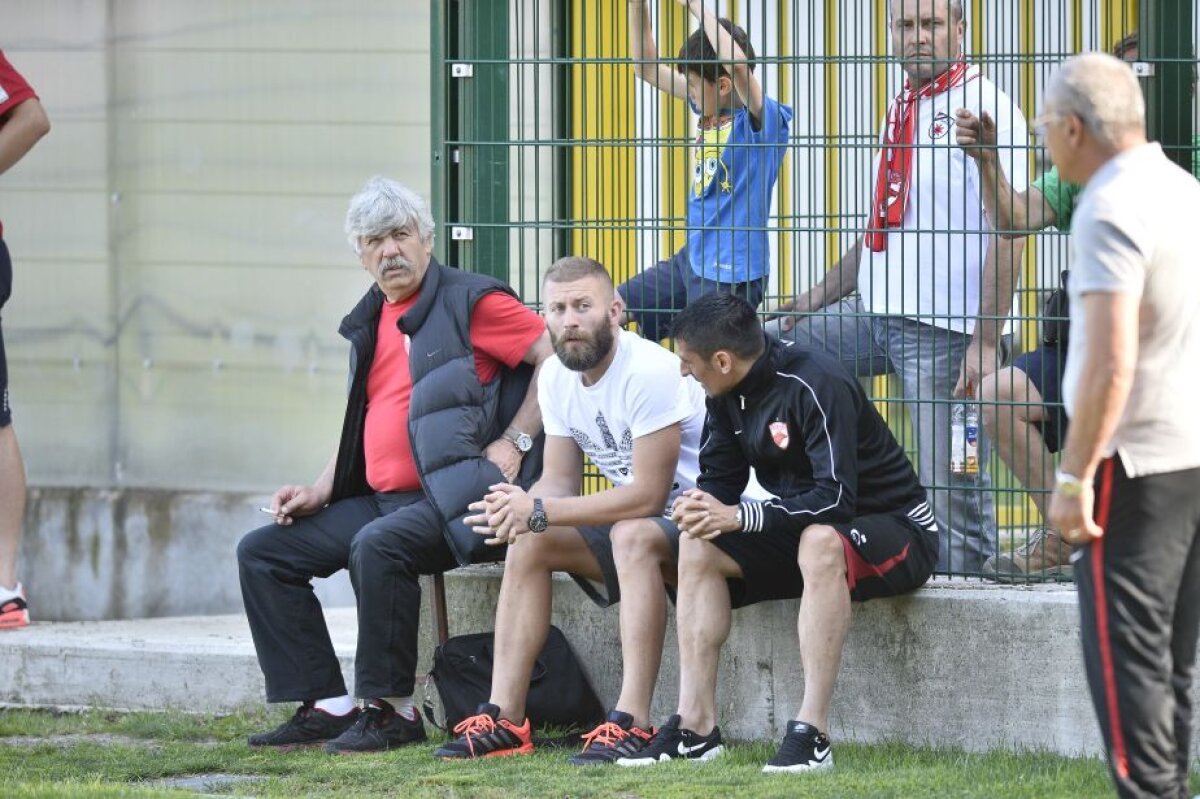 FOTO Dinamo, victorii pe bandă rulantă în cantonamentul din Italia » "Cîinii" au învins FC Chiasso, scor 3-1
