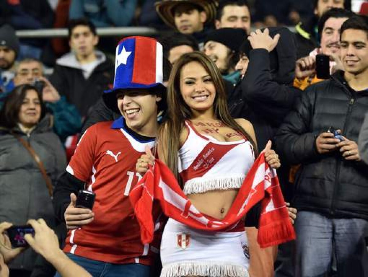 FOTO Decolteul care face furori la Cupa Americii