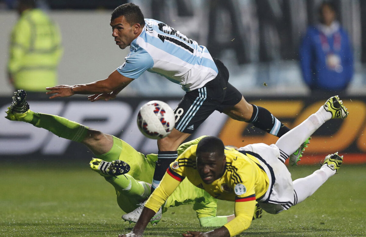 VIDEO Tevez se întoarce la Boca și salvează Argentina » Carlitos a marcat penalty-ul decisiv în sfertul cu Columbia