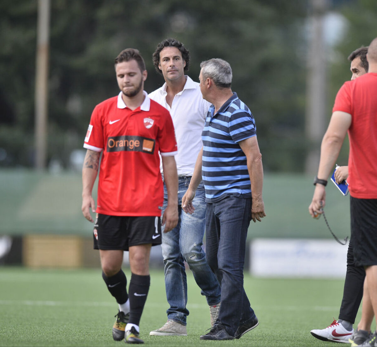 FOTO Dinamo a cîștigat triunghiularul din Elveția » Patrick Petre și Vojnovici au fost eroii ”cîinilor”