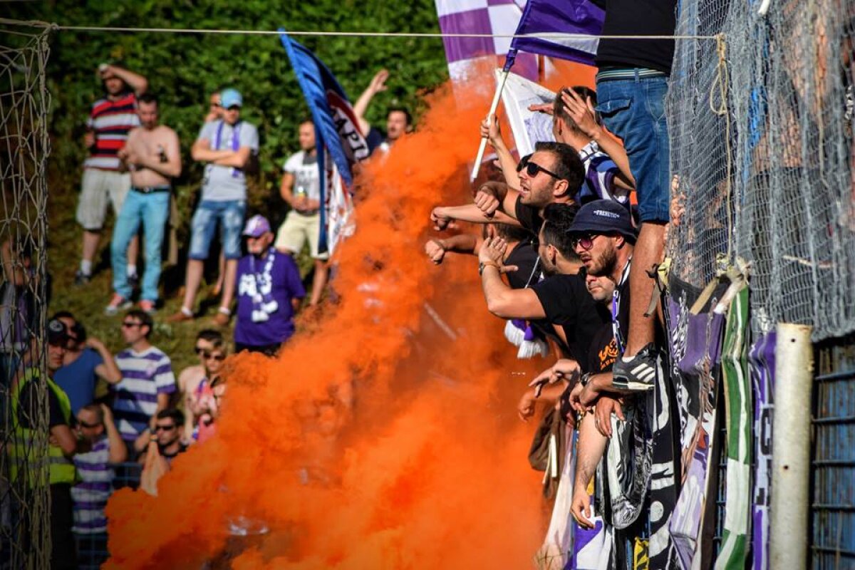 FOTO şi VIDEO Au "aprins" stadionul! » ASU Politehnica Timişoara, echipa suporterilor, a promovat în Liga a 3-a