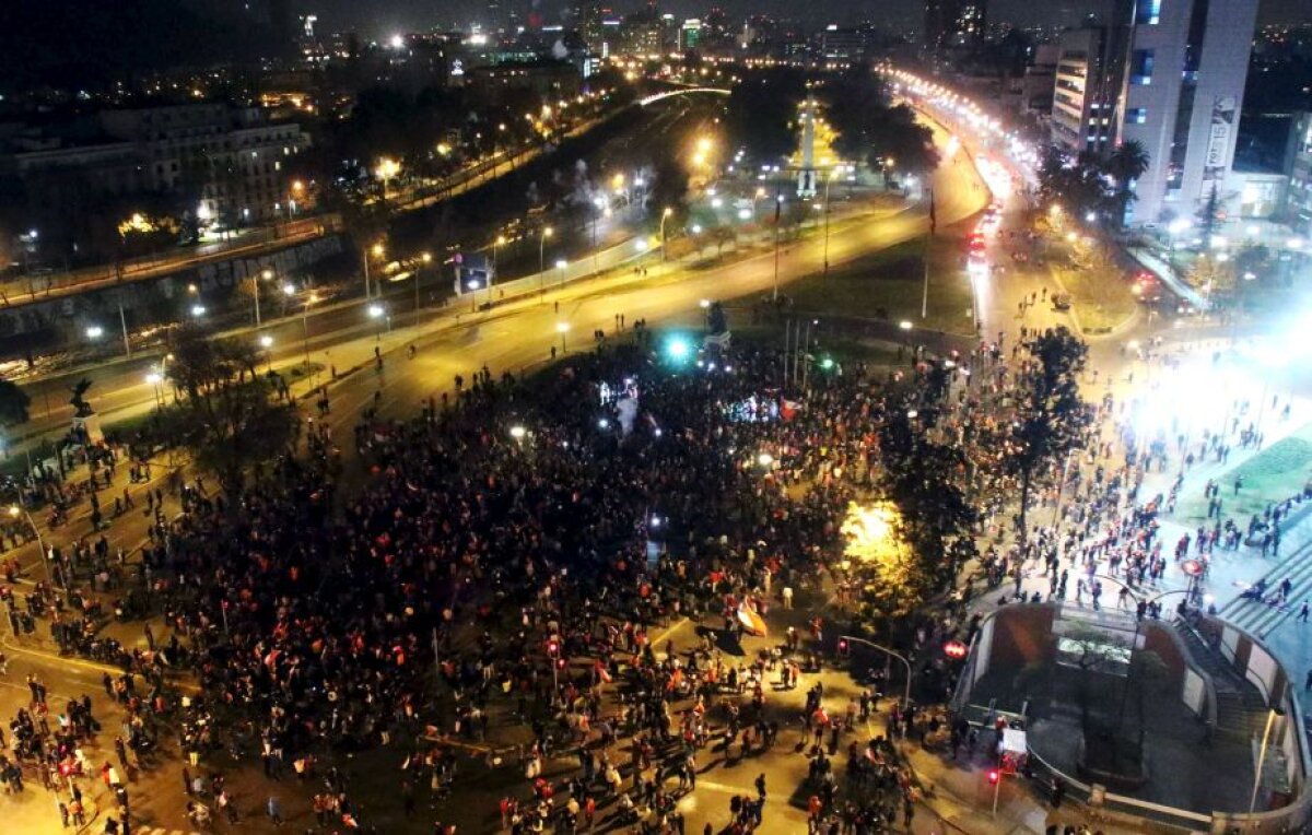 VIDEO și FOTO Chile este prima finalistă de la Copa America » Fanii s-au bătut cu forțele de ordine
