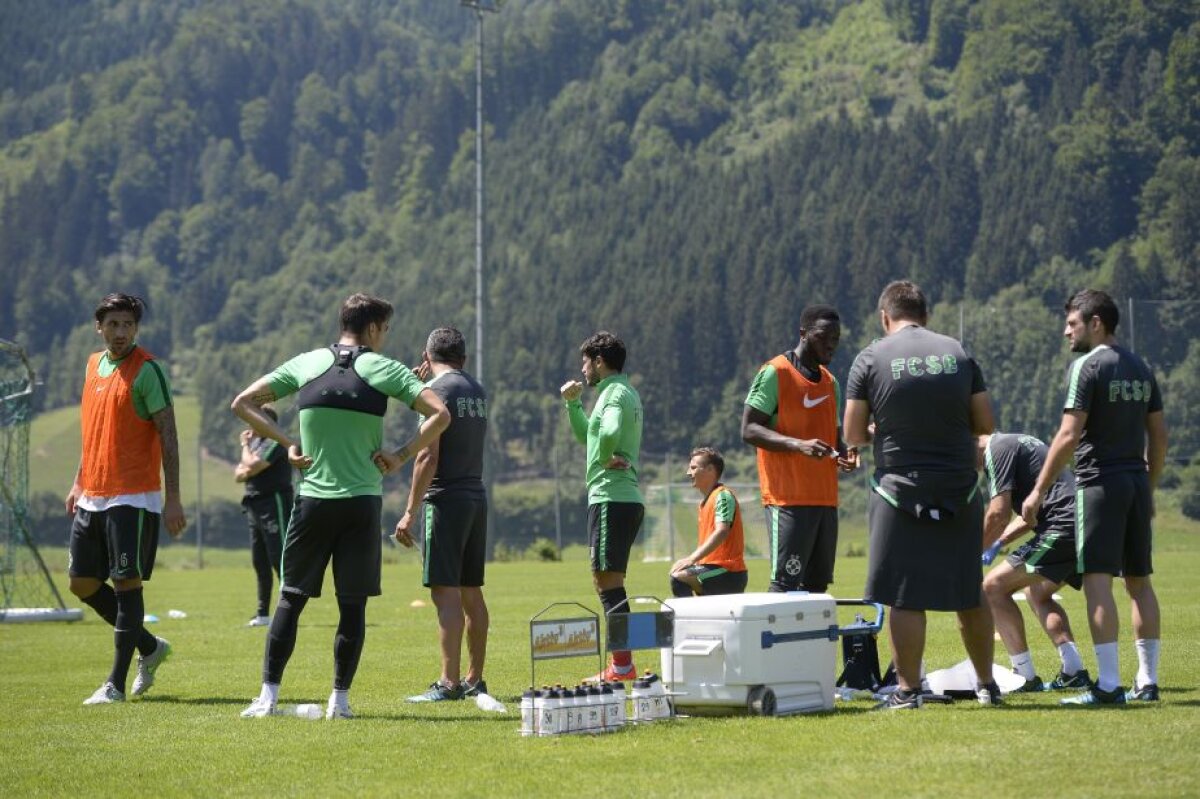GALERIE FOTO 20 de imagini cu jucătorii Stelei în cantonamentul din Austria » Prin ce trec roş-albaştrii pentru a-şi apăra titlul