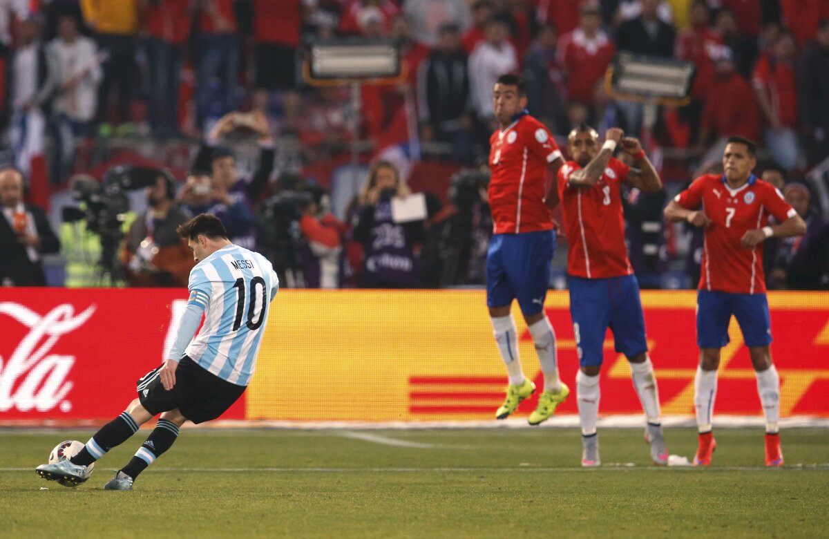 FOTO Chile a cîștigat Copa America în fața Argentinei, scor 4-1 » Higuain și Banega au ratat penalty-urile "pumelor"