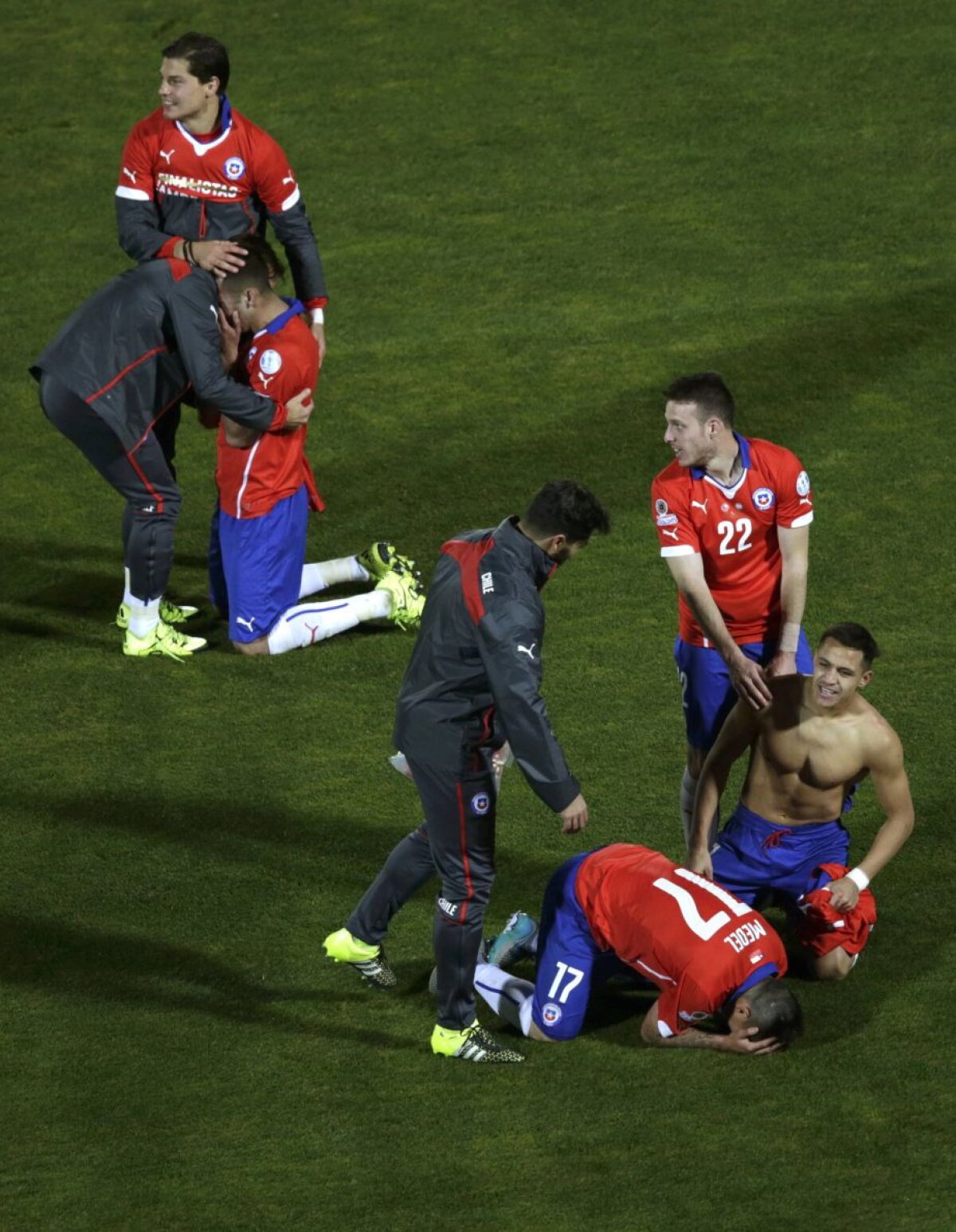 GALERIE FOTO Cum au sărbătorit chilienii cîștigarea în premieră a Copei America