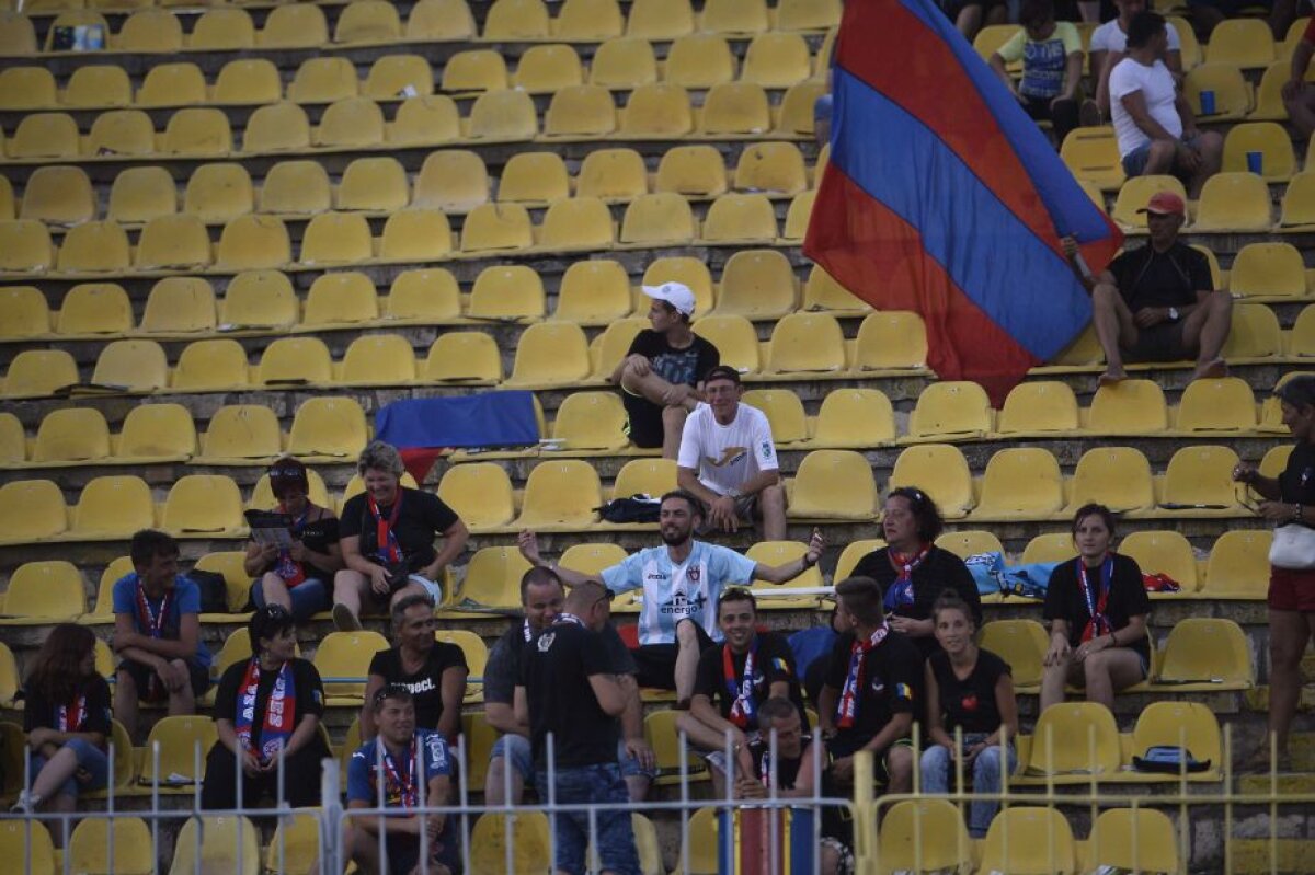 GALERIE FOTO A venit, a cîştigat şi pleacă. Petrescu a cîştigat Supercupa României cu ASA în faţa Stelei, scor 1-0