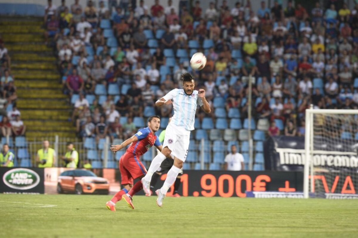 GALERIE FOTO A venit, a cîştigat şi pleacă. Petrescu a cîştigat Supercupa României cu ASA în faţa Stelei, scor 1-0