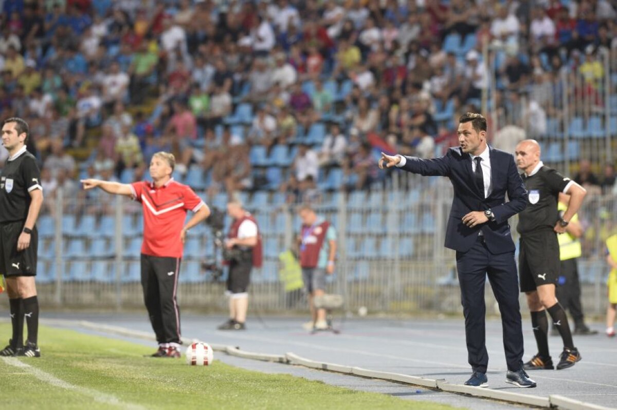 GALERIE FOTO A venit, a cîştigat şi pleacă. Petrescu a cîştigat Supercupa României cu ASA în faţa Stelei, scor 1-0