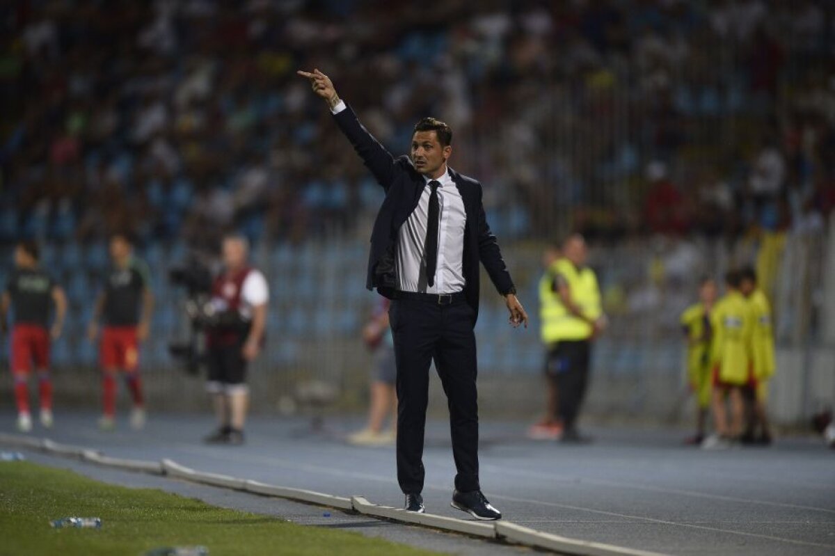 GALERIE FOTO A venit, a cîştigat şi pleacă. Petrescu a cîştigat Supercupa României cu ASA în faţa Stelei, scor 1-0