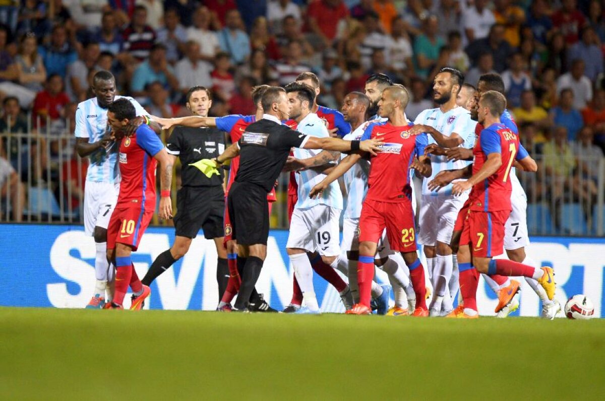 GALERIE FOTO A venit, a cîştigat şi pleacă. Petrescu a cîştigat Supercupa României cu ASA în faţa Stelei, scor 1-0