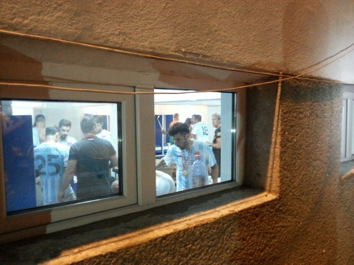 GALERIE FOTO Jucătorii lui ASA au sărbătorit Supercupa cîştigată cu pizza