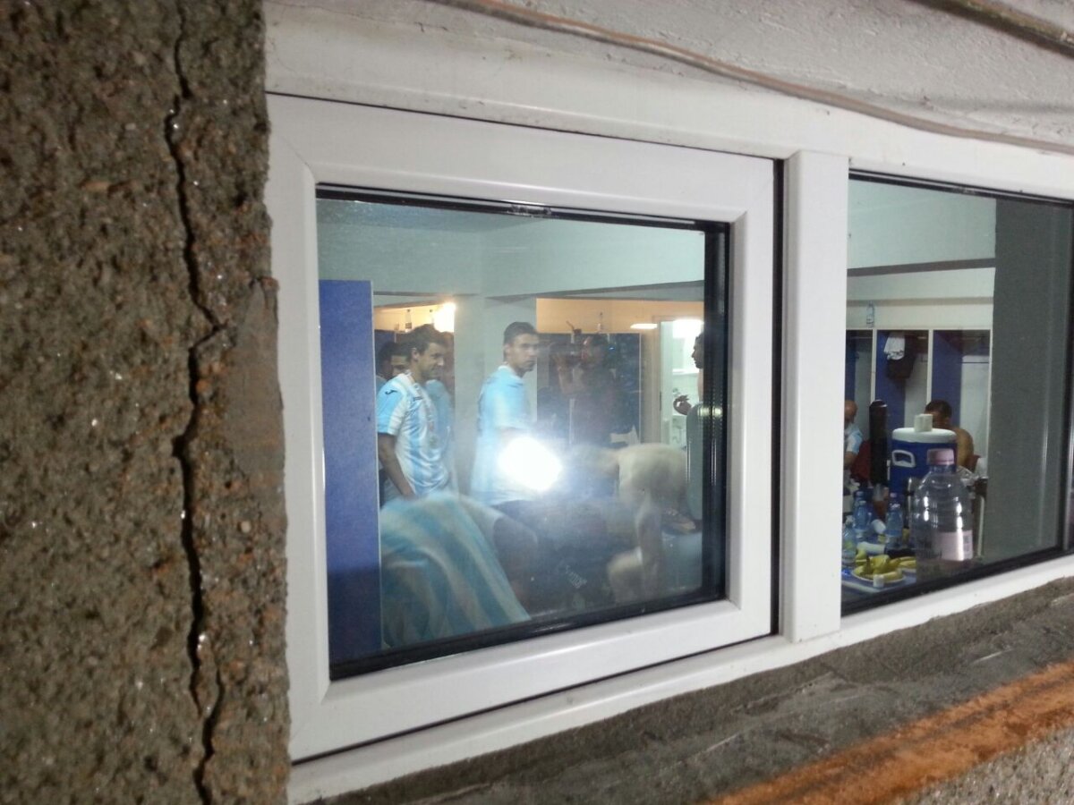 GALERIE FOTO Jucătorii lui ASA au sărbătorit Supercupa cîştigată cu pizza