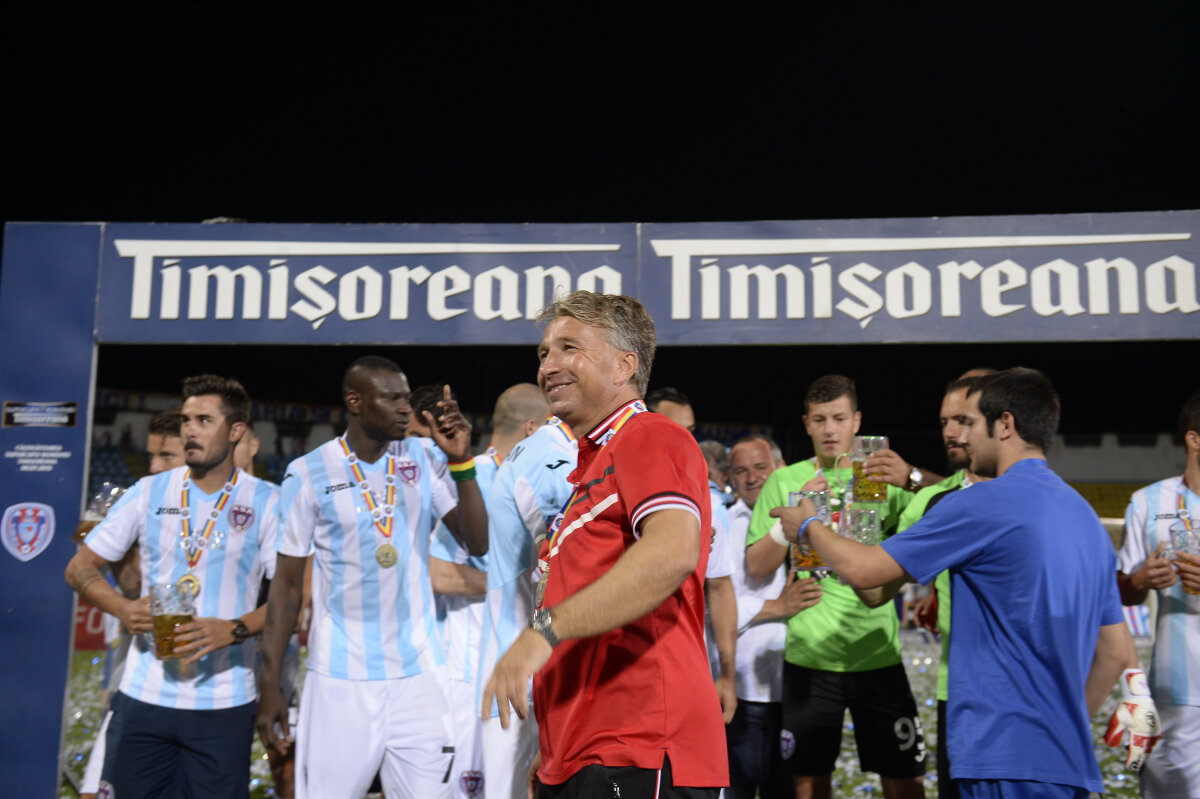 GALERIE FOTO Jucătorii lui ASA au sărbătorit Supercupa cîştigată cu pizza