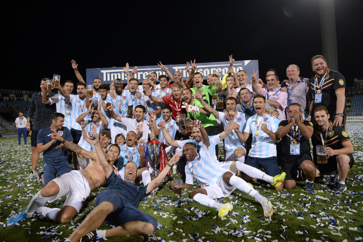 GALERIE FOTO Jucătorii lui ASA au sărbătorit Supercupa cîştigată cu pizza