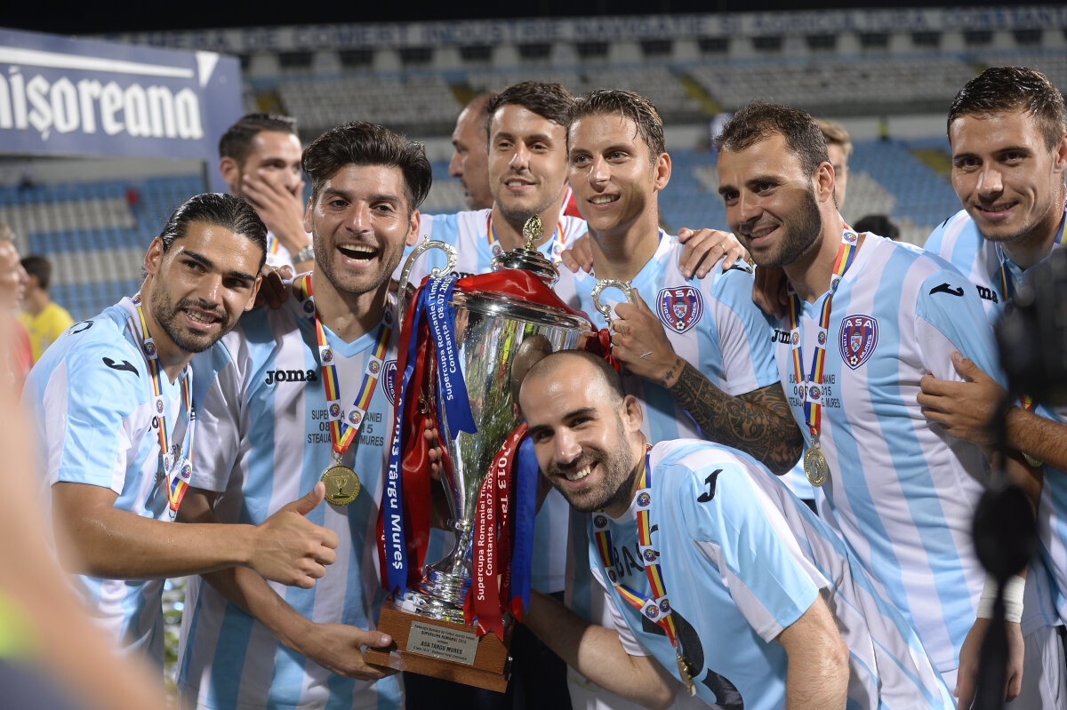 GALERIE FOTO Jucătorii lui ASA au sărbătorit Supercupa cîştigată cu pizza