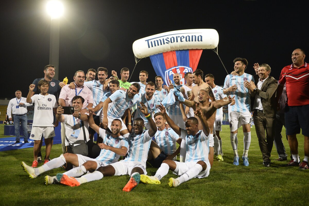 GALERIE FOTO Jucătorii lui ASA au sărbătorit Supercupa cîştigată cu pizza