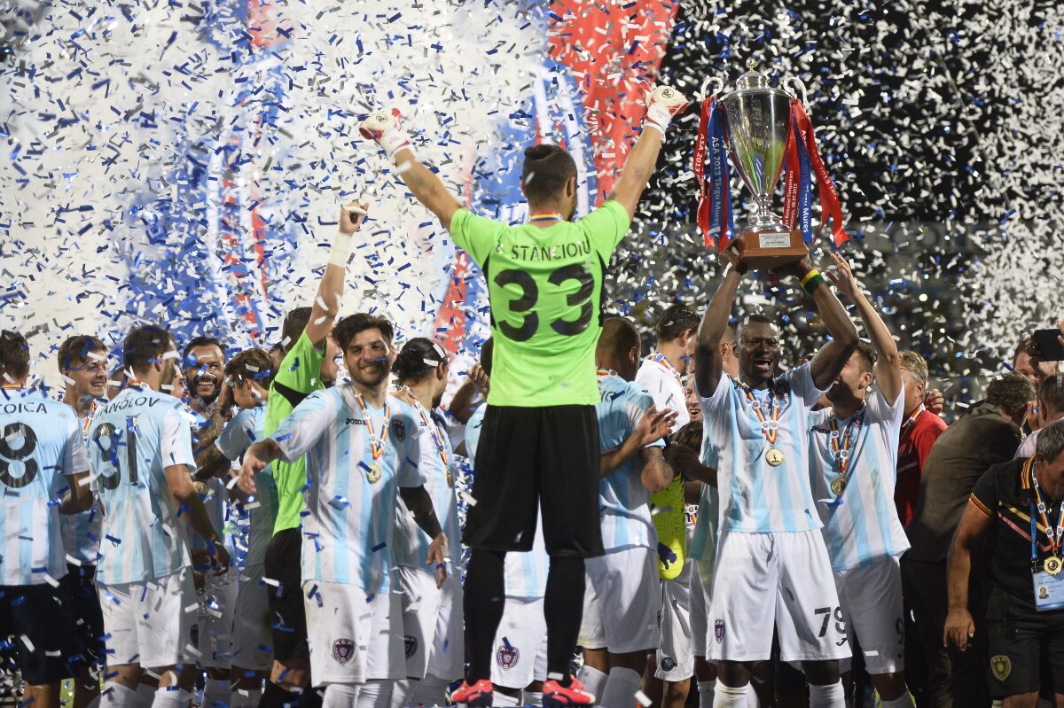 GALERIE FOTO Jucătorii lui ASA au sărbătorit Supercupa cîştigată cu pizza