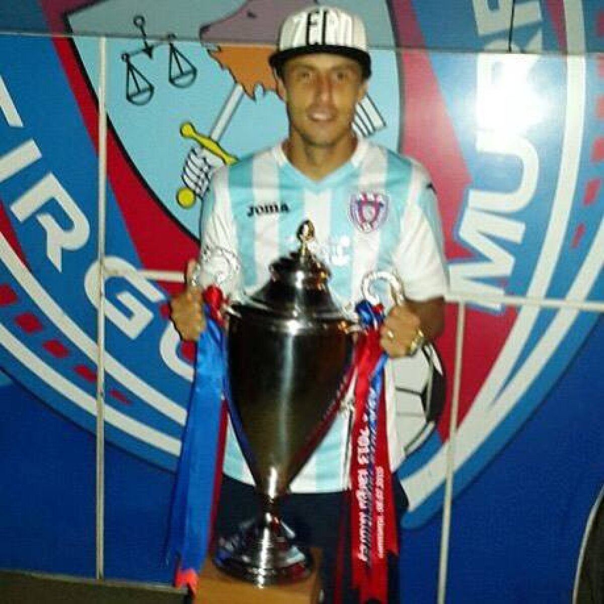 GALERIE FOTO Jucătorii lui ASA au sărbătorit Supercupa cîştigată cu pizza