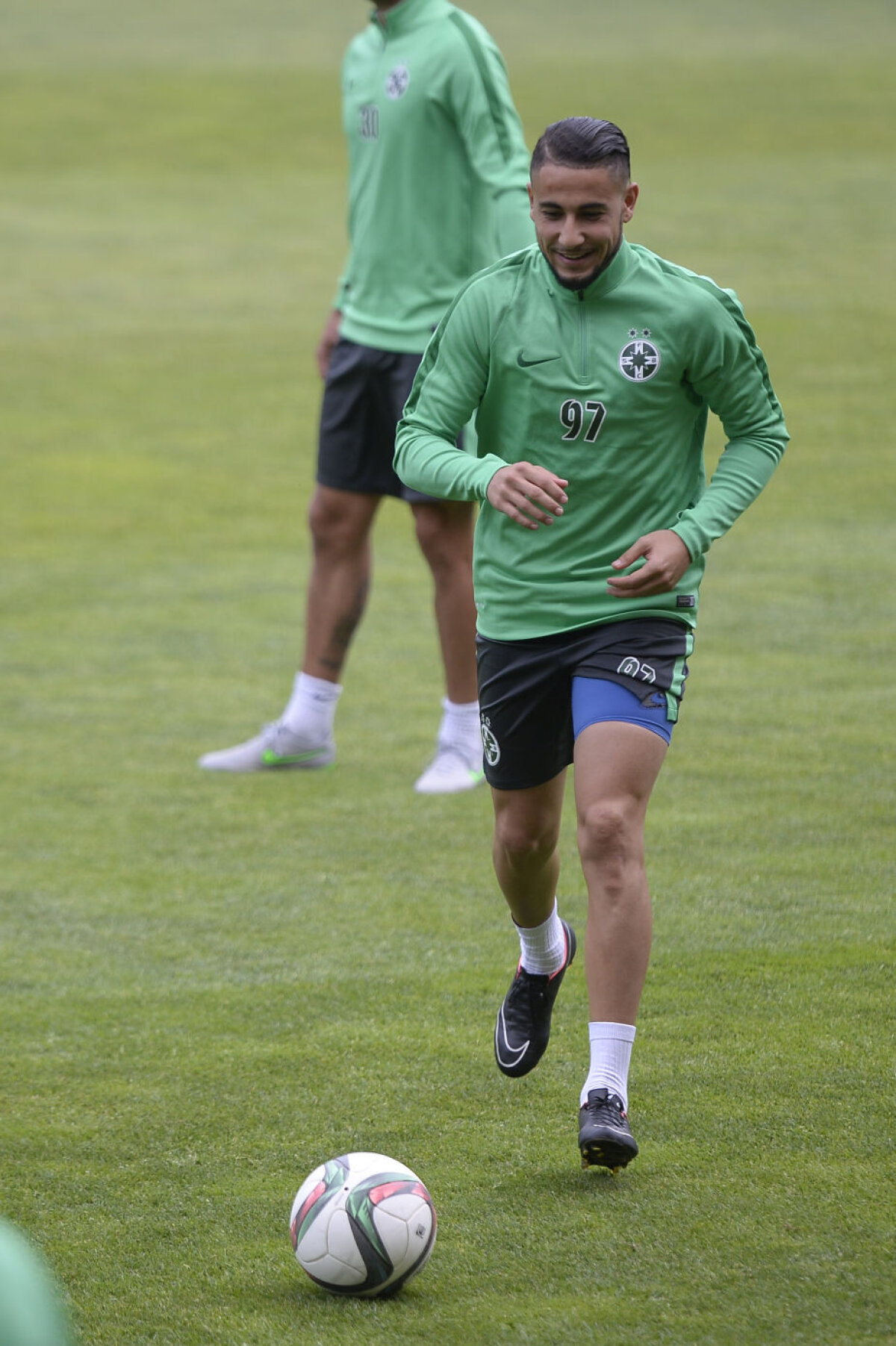 FOTO Antrenamentul oficial al Stelei » Cum pregătesc roș-albaștrii meciul cu Trencin