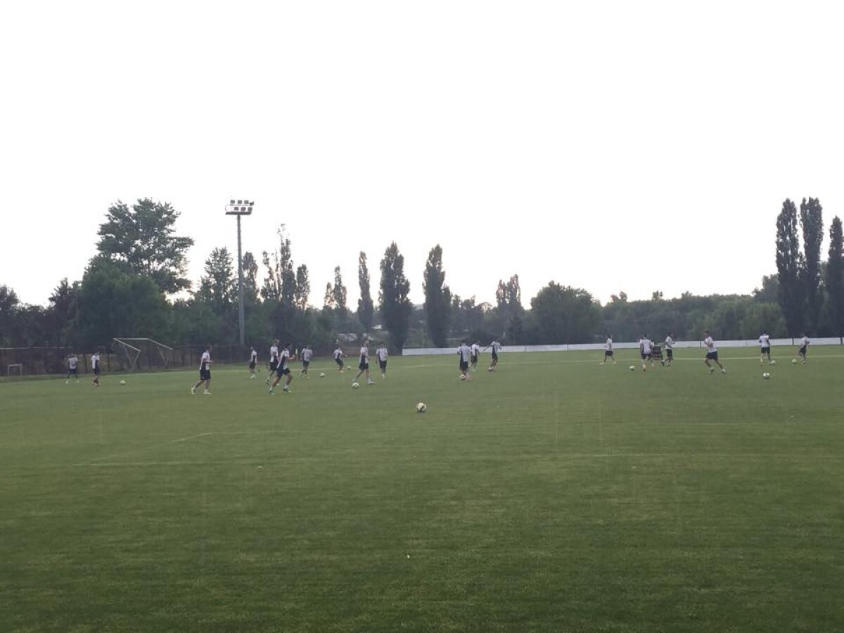 FOTO S-a reunit Rapidul » Cîți jucători s-au prezentat azi și sub comanda cărui antrenor s-au pregătit