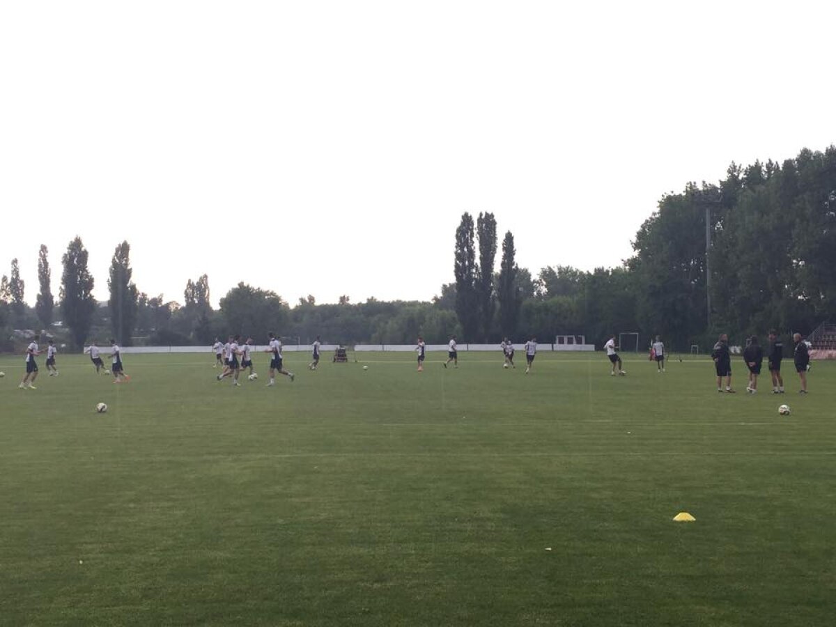 FOTO S-a reunit Rapidul » Cîți jucători s-au prezentat azi și sub comanda cărui antrenor s-au pregătit