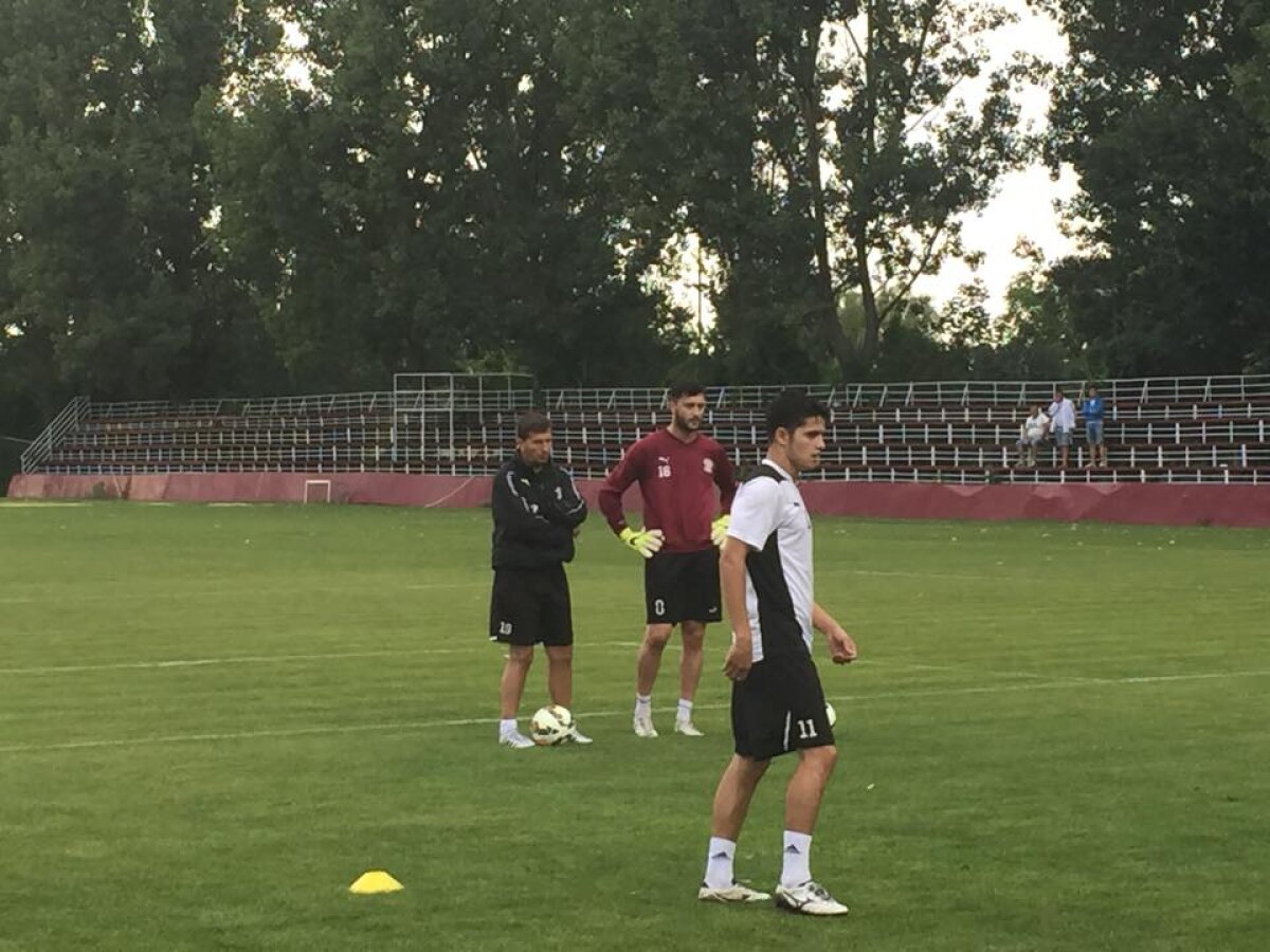 FOTO S-a reunit Rapidul » Cîți jucători s-au prezentat azi și sub comanda cărui antrenor s-au pregătit