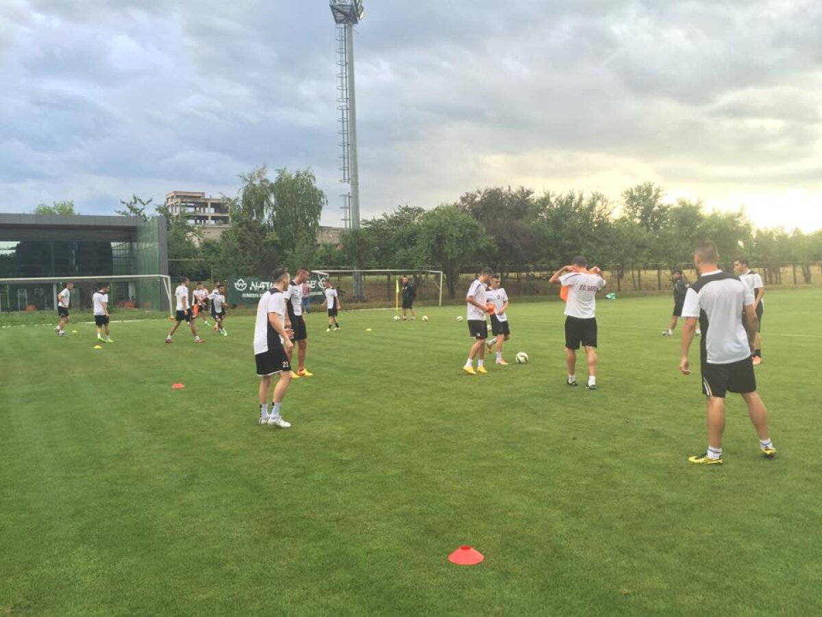 FOTO S-a reunit Rapidul » Cîți jucători s-au prezentat azi și sub comanda cărui antrenor s-au pregătit