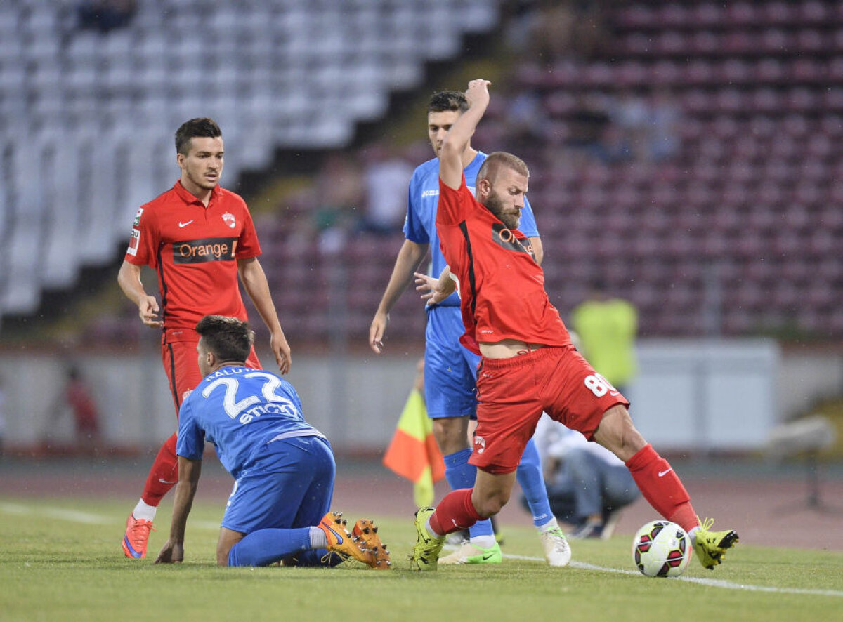 VIDEO+FOTO Pariu cîştigător » Rotariu îi aduce victoria lui Dinamo în derby-ul cu CS U Craiova, 1-0