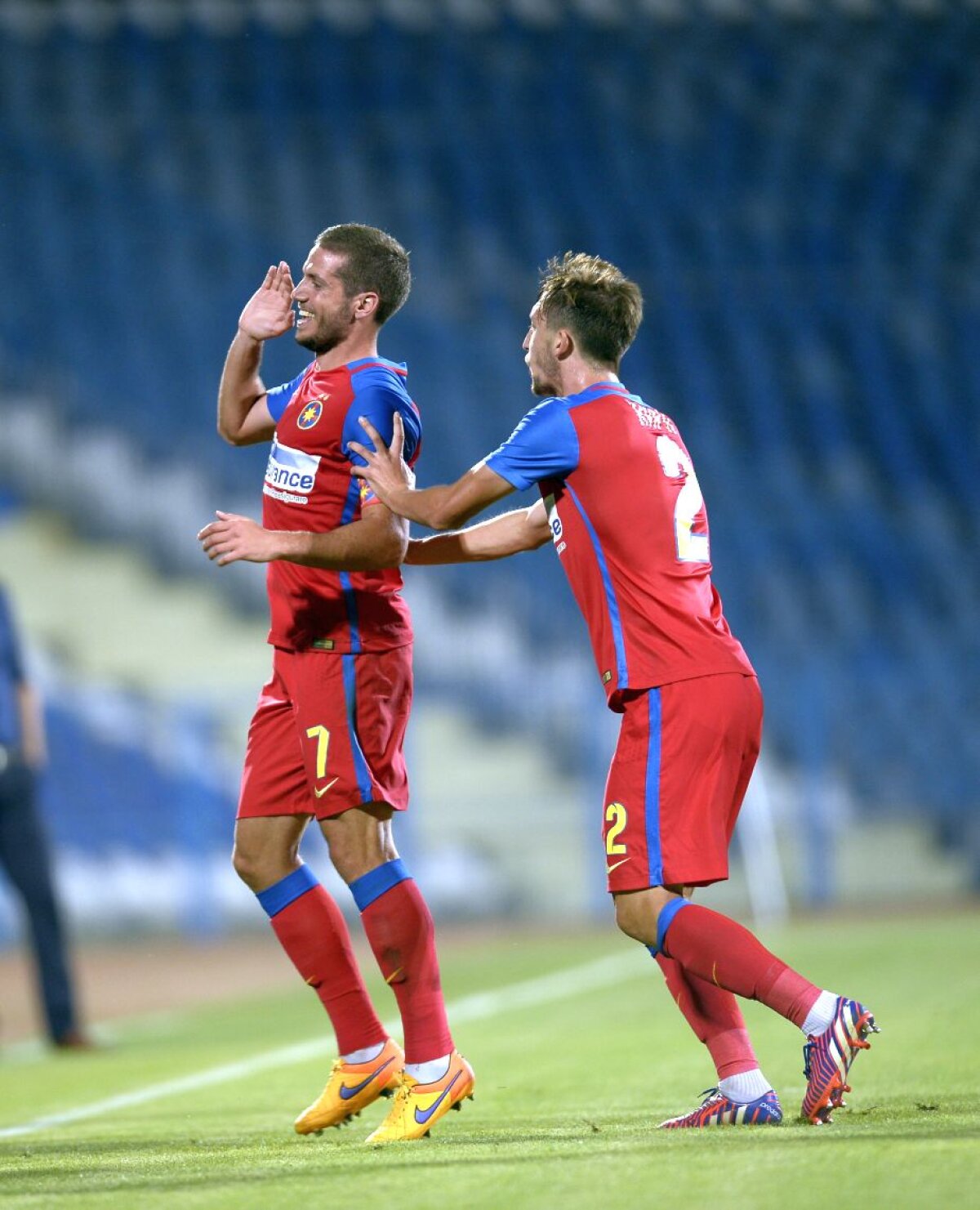 VIDEO+FOTO 7 taie tot! Steaua a cîştigat aseară cu Pandurii, 3-0, fix cum o făcuse în faţa lui Trencin