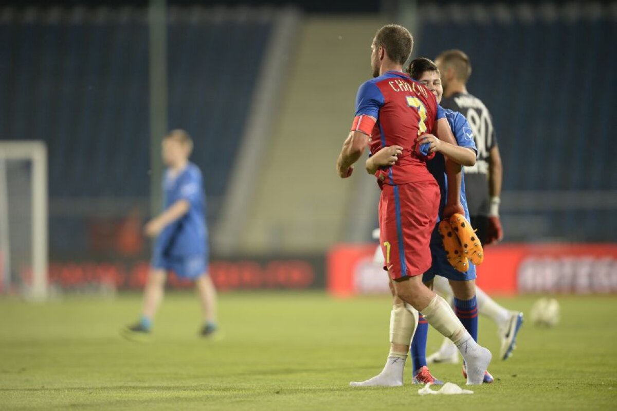 FOTO Goluri și suveniruri » Steliștii au fost și ei uimiți de cum au fost tratați la Severin