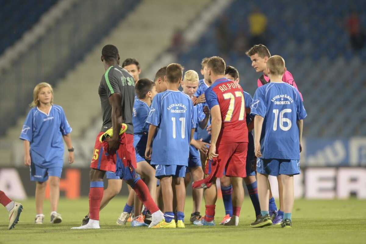 FOTO Goluri și suveniruri » Steliștii au fost și ei uimiți de cum au fost tratați la Severin