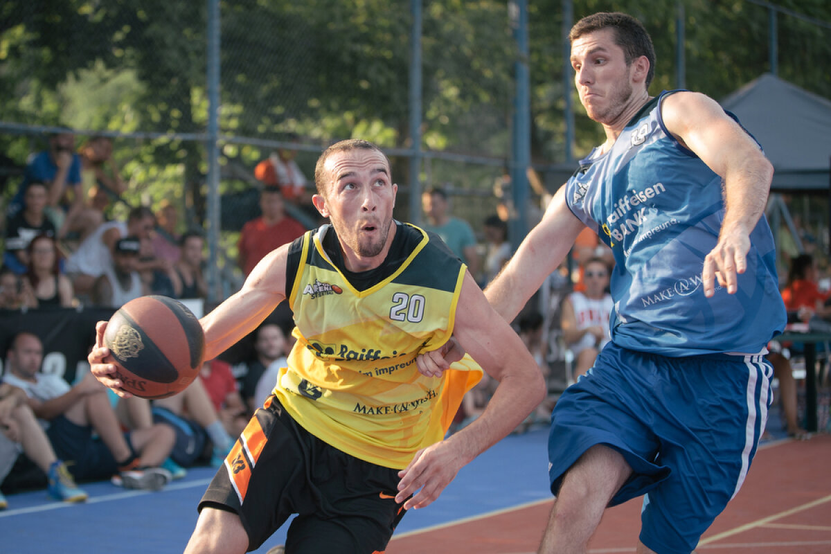 GALERIE FOTO Slam-dunk pentru copii » Moga și Stănescu s-au duelat sub panou la Sport Arena Streetball