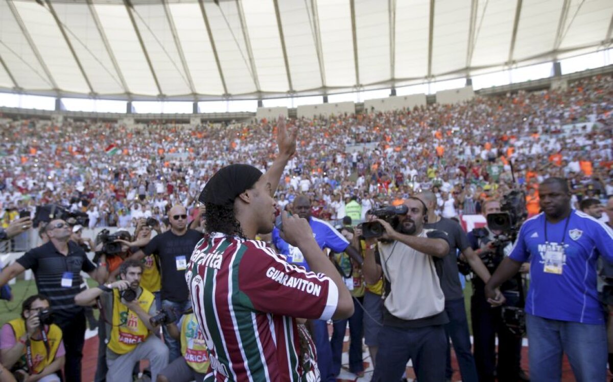 VIDEO și FOTO Nebunie la prezentarea lui Ronaldinho la Fluminense » "Vreau să fac istorie"