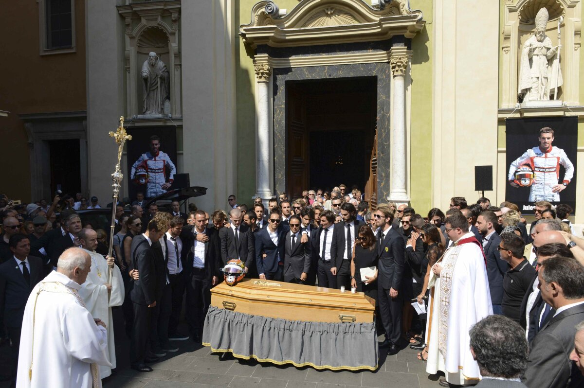 FOTO Jules Bianchi a fost înmormîntat » La funeralii au participat mai mulți piloți de Formula 1 celebri