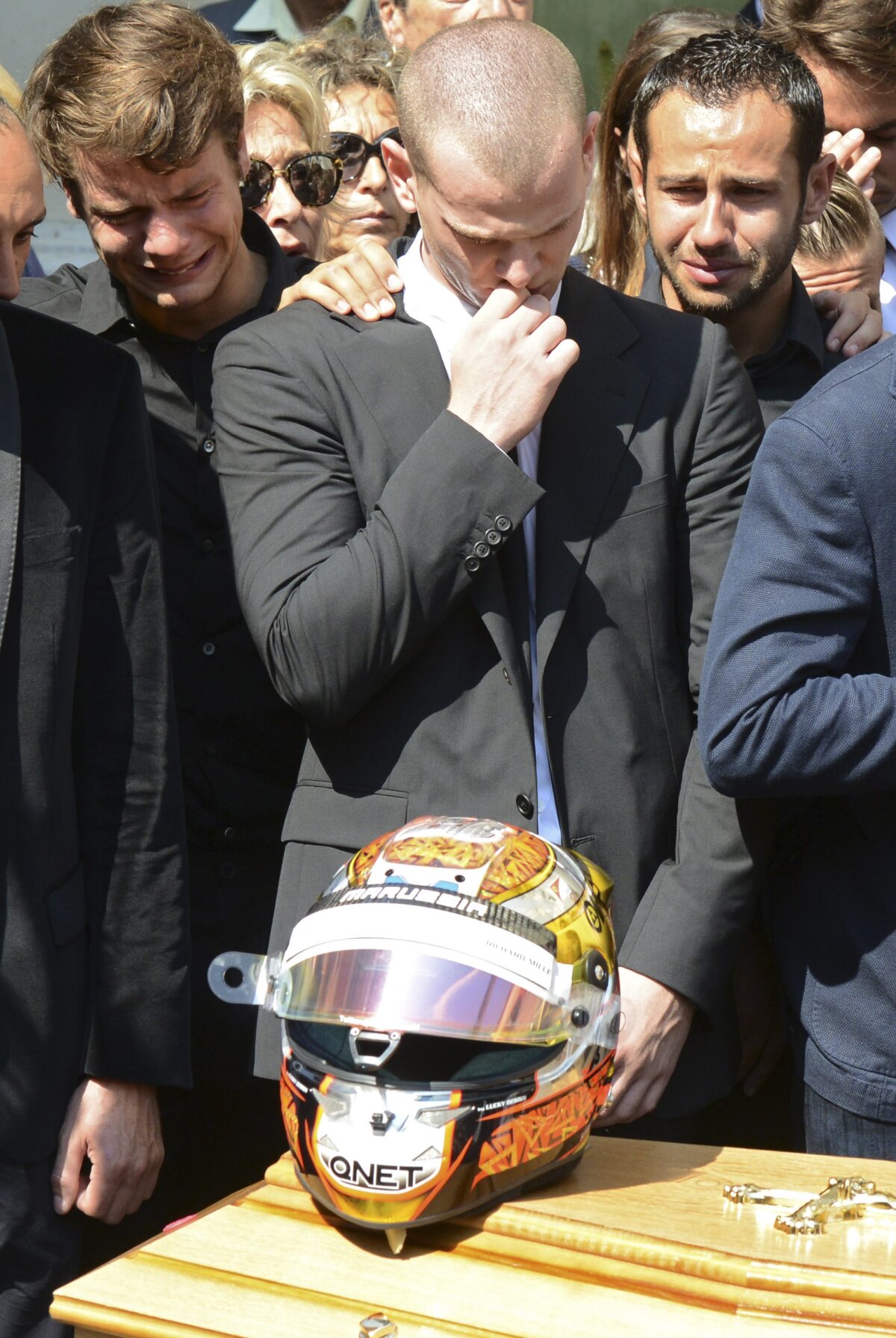 FOTO Jules Bianchi a fost înmormîntat » La funeralii au participat mai mulți piloți de Formula 1 celebri