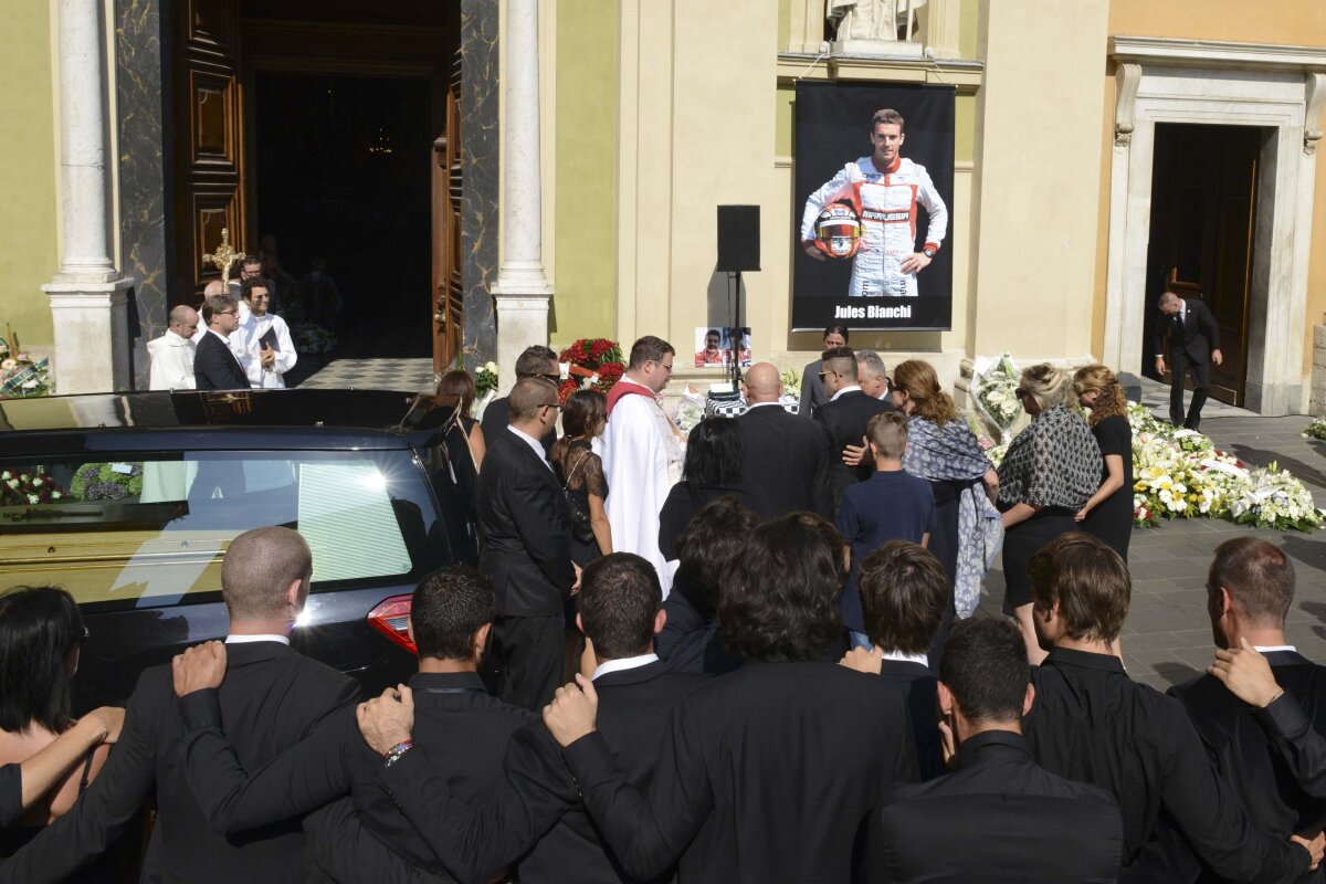 FOTO Jules Bianchi a fost înmormîntat » La funeralii au participat mai mulți piloți de Formula 1 celebri