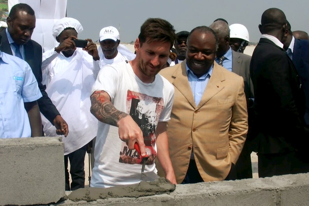 Messi, criticat dur pentru cum a apărut la vizita în Gabon: "A venit murdar și nebărbierit! Aici nu e Zoo"